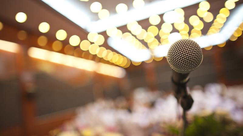 Open Mic Poetry Slam Is A Poet’s Dream